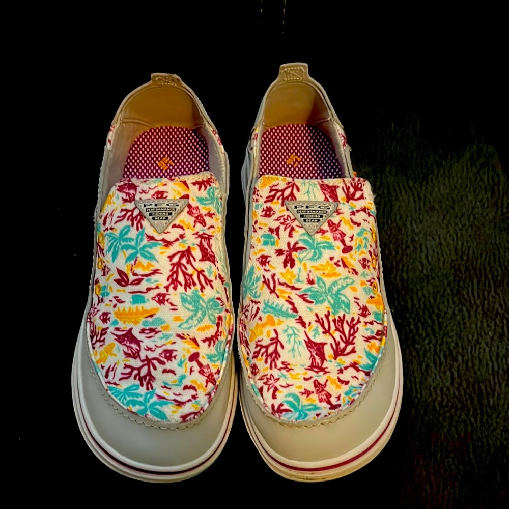 Columbia girls shoe size 5 big girl